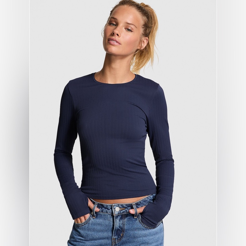 Victoria’s Secret PINK ~ Soft Seamless Cable Long Sleeve Shirt ~ Lg. ~ NWT!